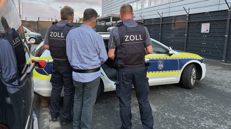 Festnahme, 10-jährige Flucht